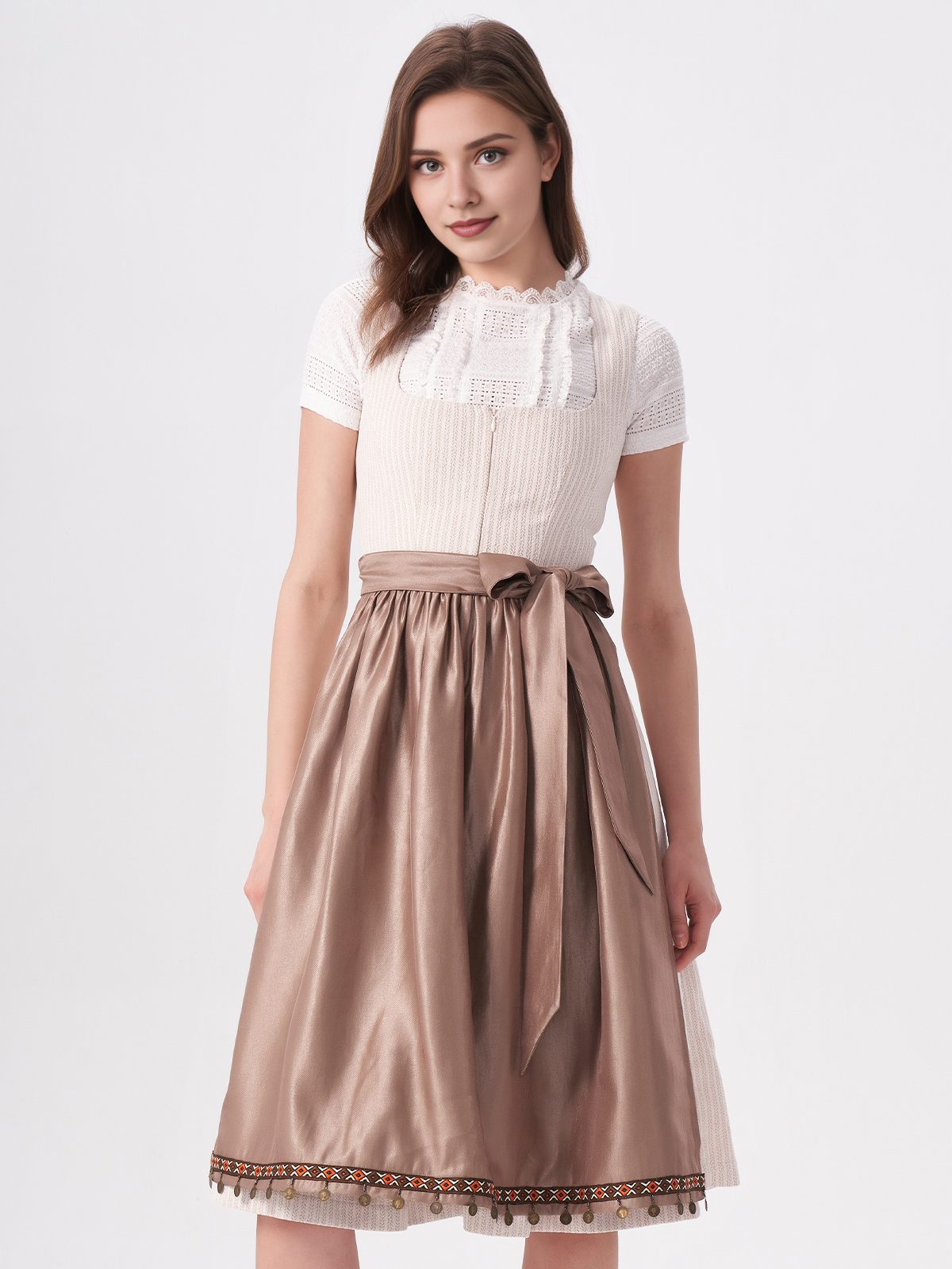 Langärmelige Dirndlbluse in Beige