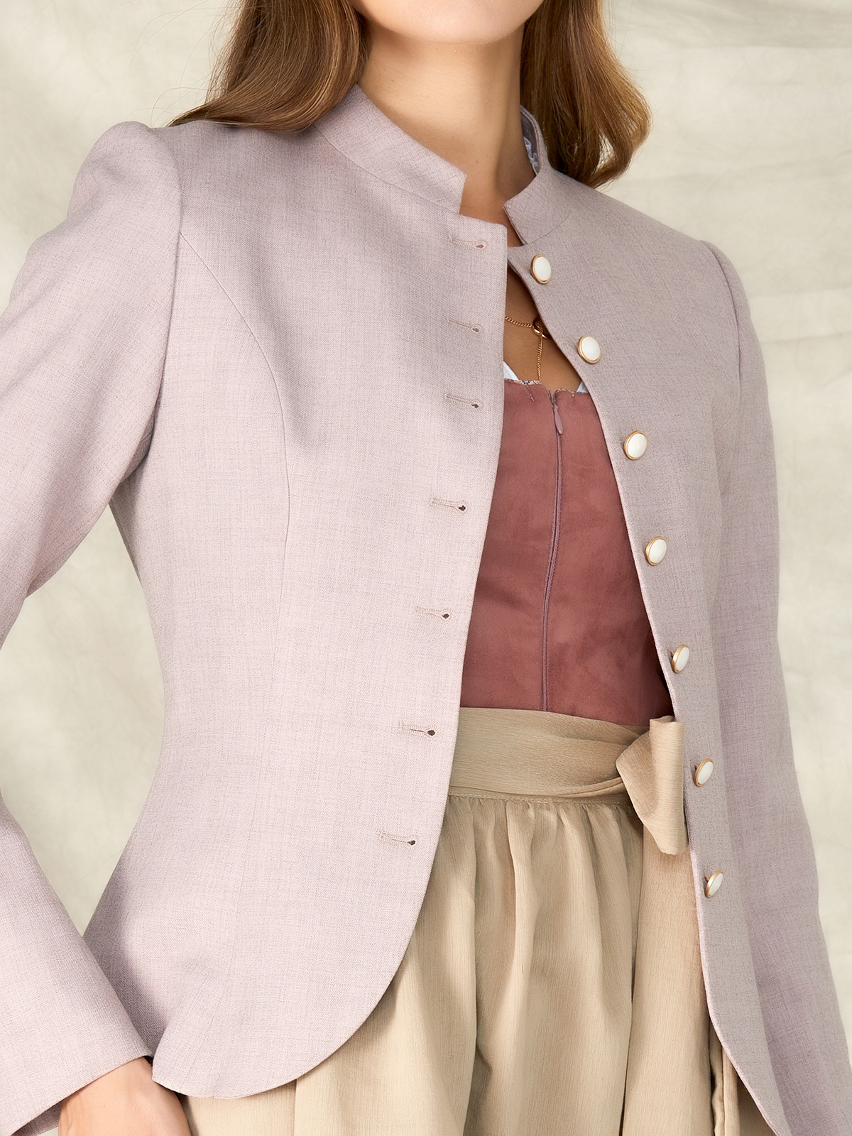 Stylisches Dirndl in Lila
