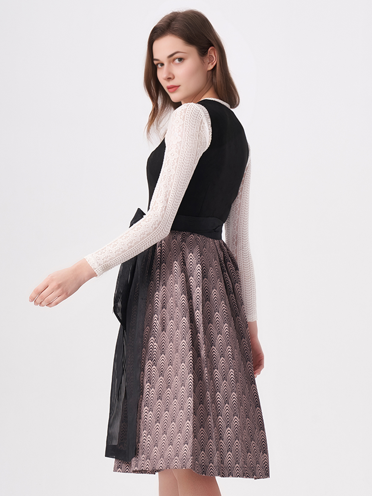 Dirndl Pflege mit Creme