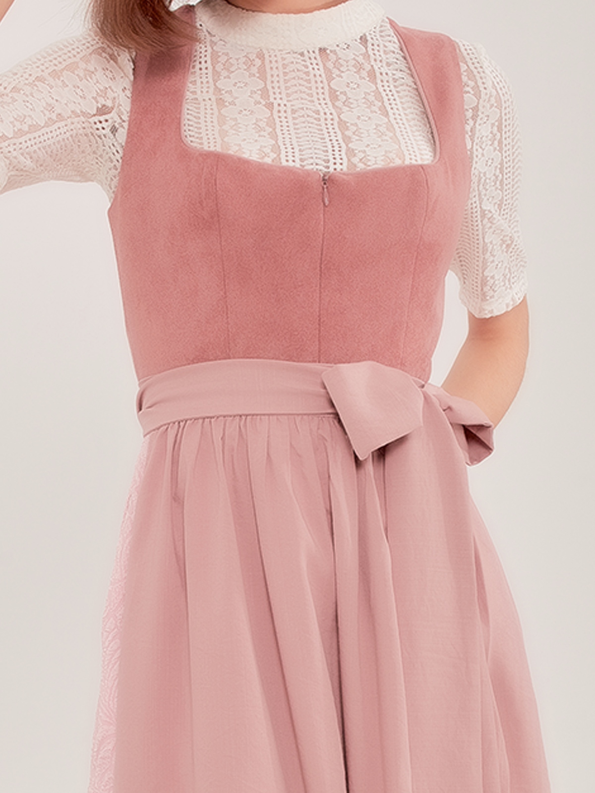 Dirndlbluse hochgeschlossen Spitze in Rosa