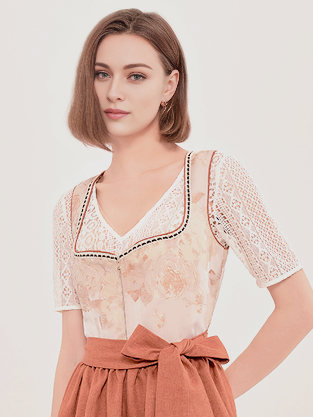 Mini Dirndl Grün mit passender Bluse