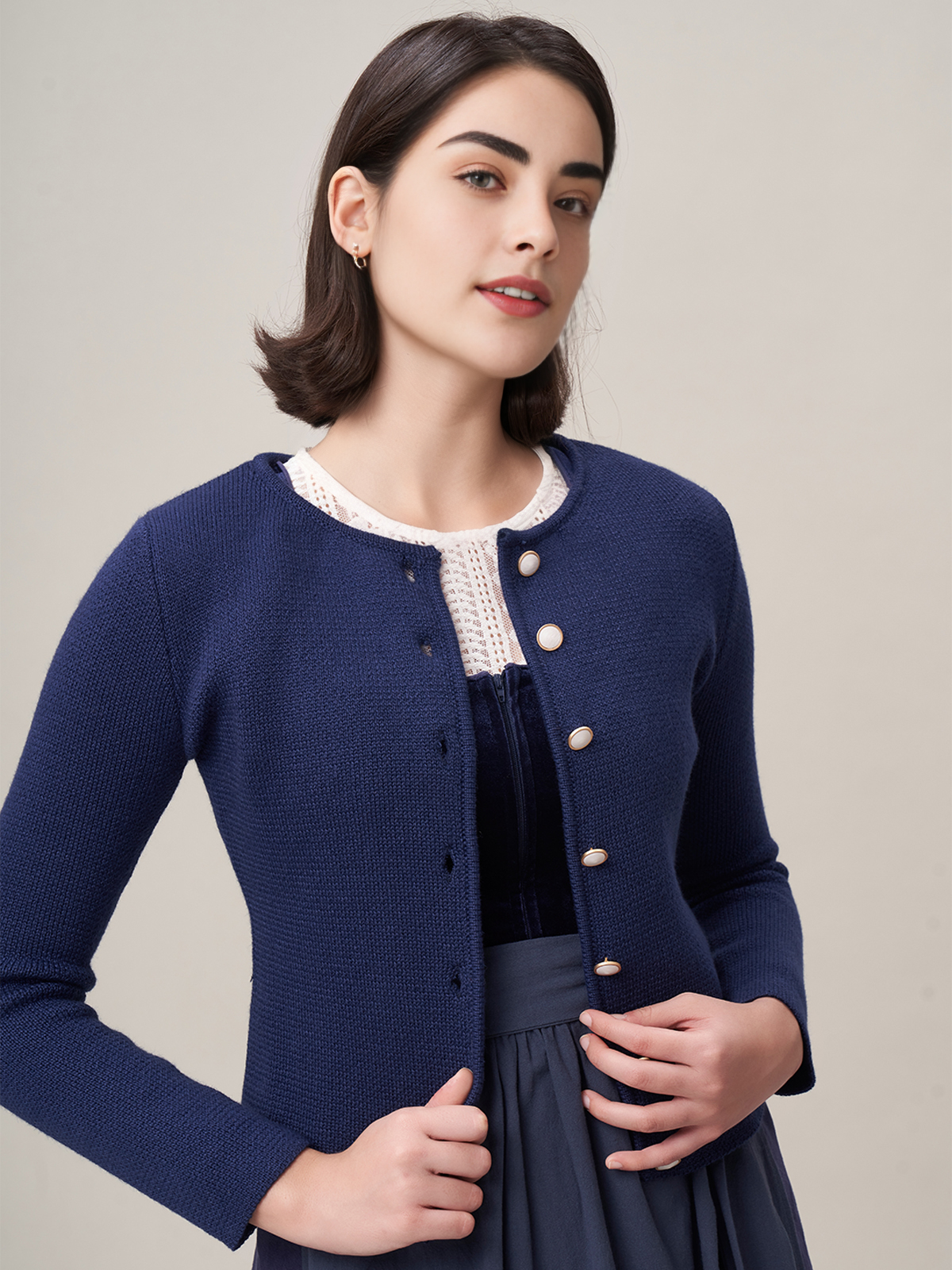 Dirndl mit Knopfleiste in Marineblau