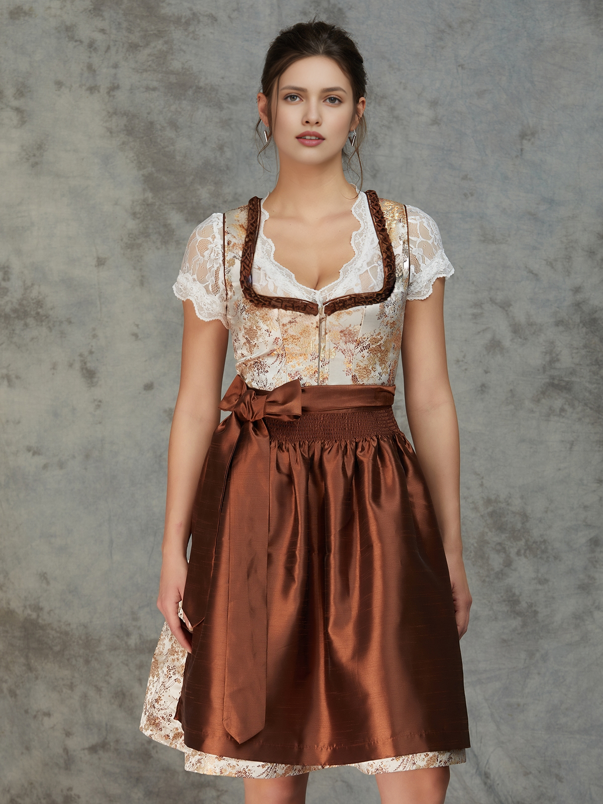 Dirndl Dunkelgrün in eleganter Ausführung