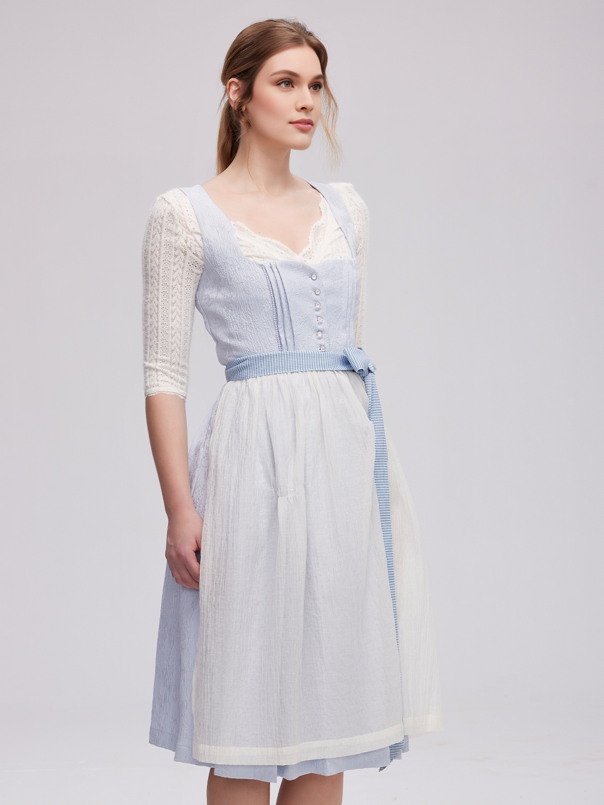 Modernes Dirndl in Blau
