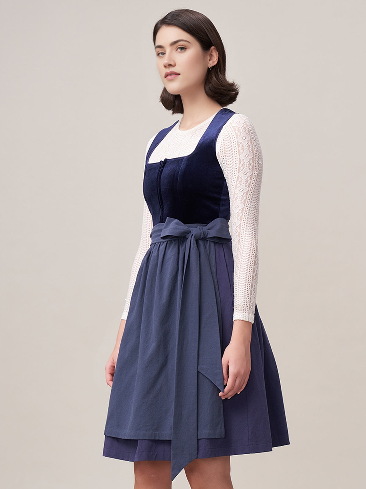 Dirndl Damen Grün in verschiedenen Nuancen