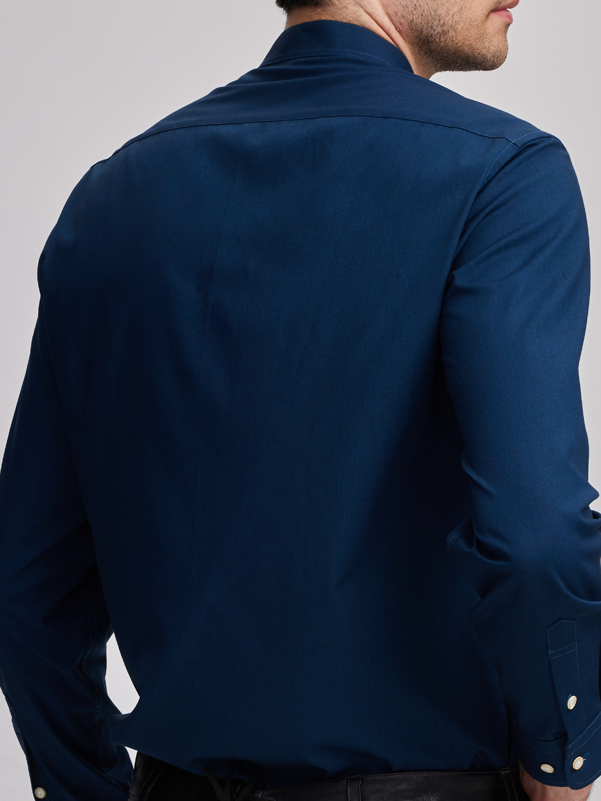 Modernes Dirndl in Blau